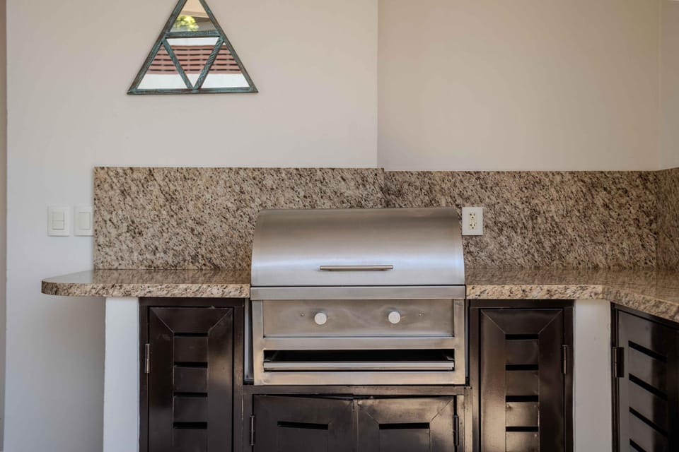 Condo - Image 12