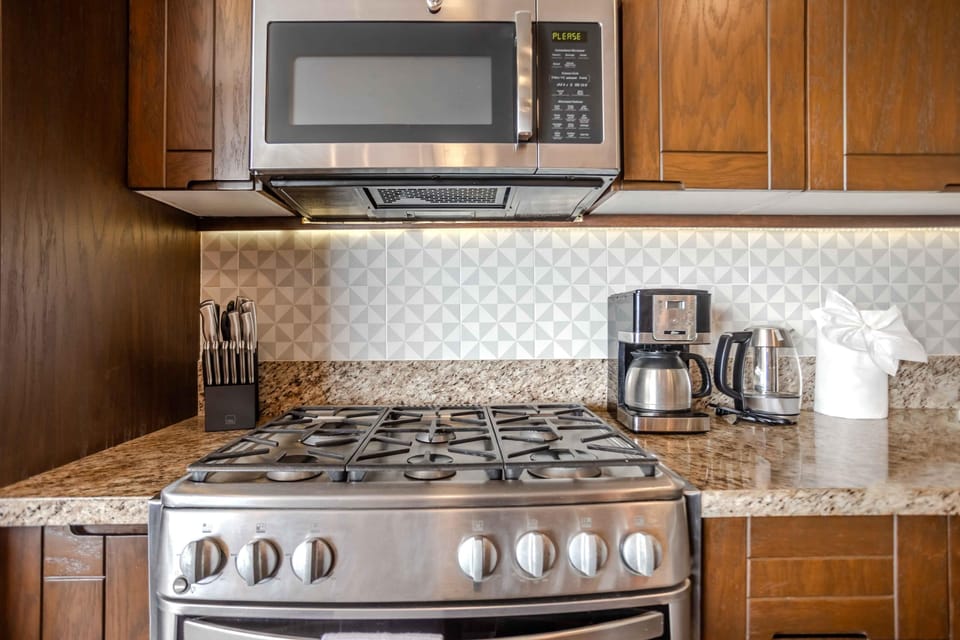 Condo - Image 15