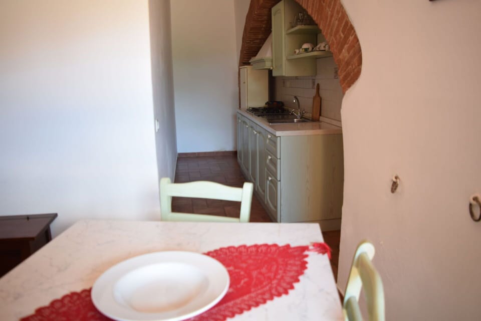Autumn, Dining Room, Living Room, Spring, Summer