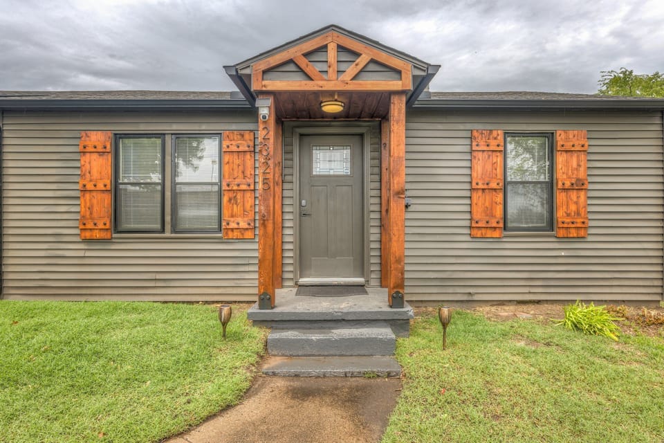 House, 2 Bedrooms, Patio | Exterior detail