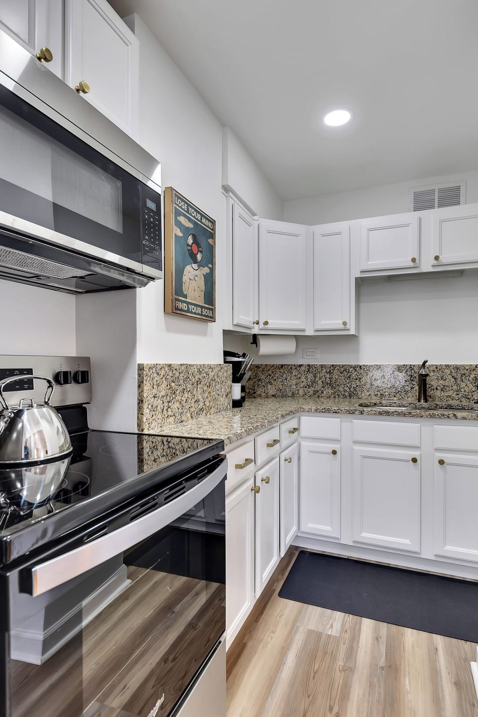 Kitchen - Granite Counter Tops
