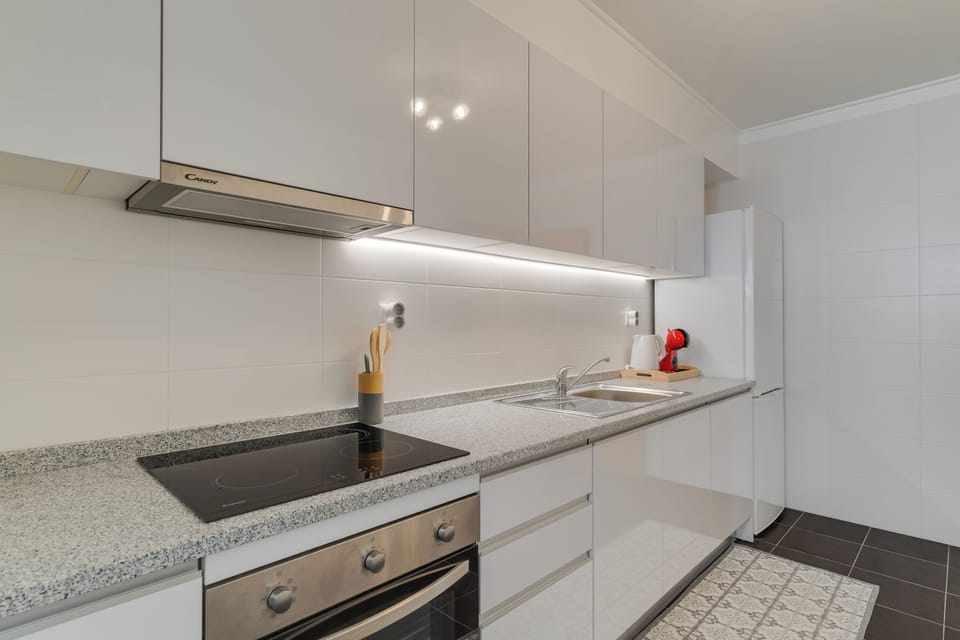 Comfort Apartment, Balcony, Mountain View | Private kitchen | Espresso maker, electric kettle, highchair