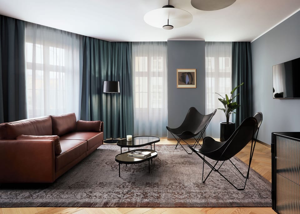 Executive Suite | Living area