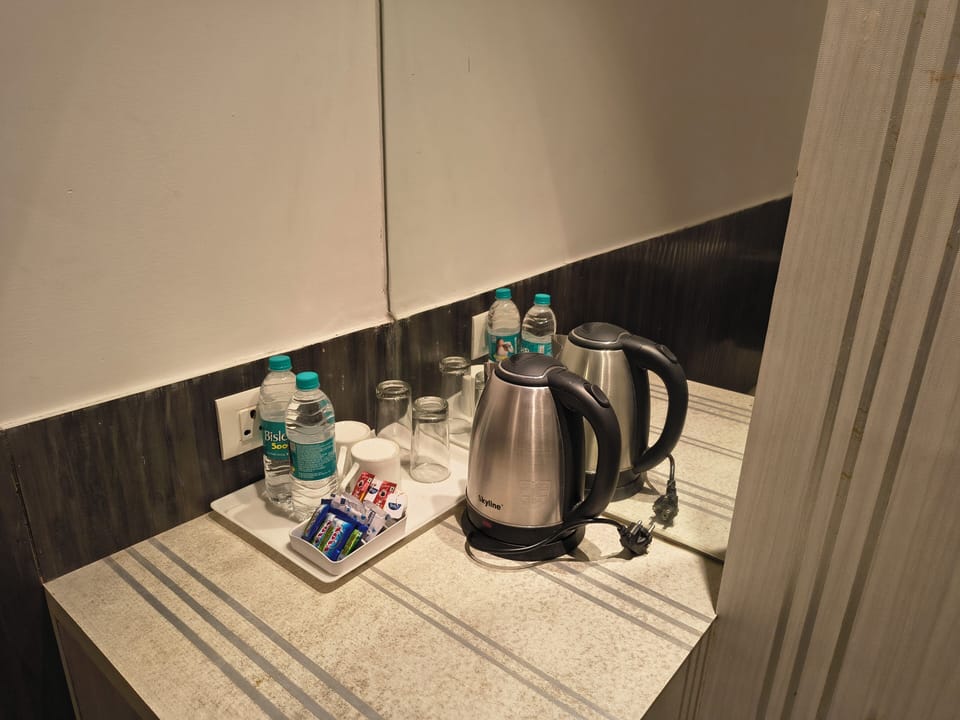 Economy Double Room | Coffee and/or coffee maker