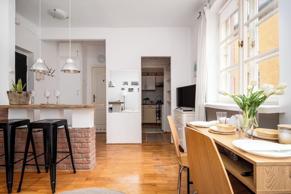 Studio (5) | Living area | Flat-screen TV