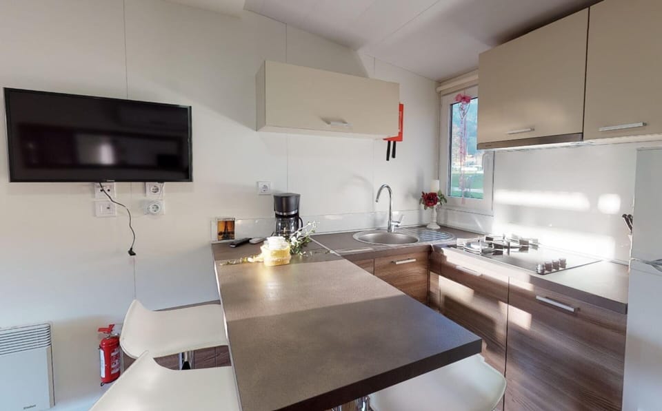Mobile Home | Private kitchen