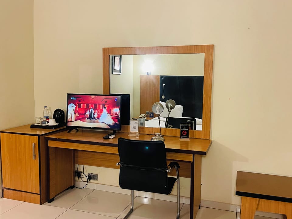 Standard Single Room, Balcony, Pool View | Desk, laptop workspace, free WiFi