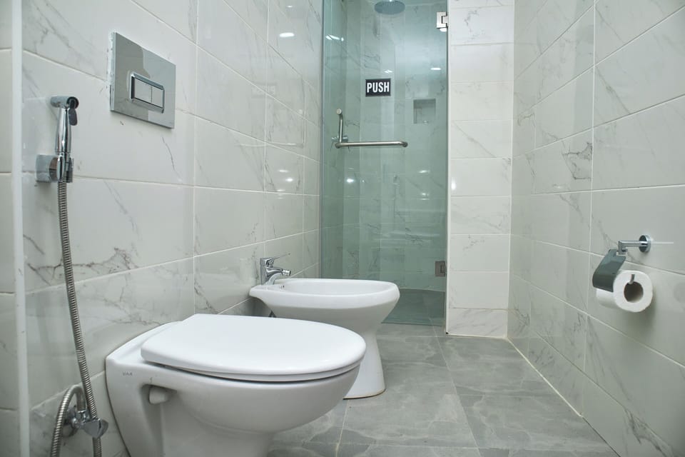 Superior Double Room, Balcony, Mountain View | Bathroom | Free toiletries, slippers, towels, soap