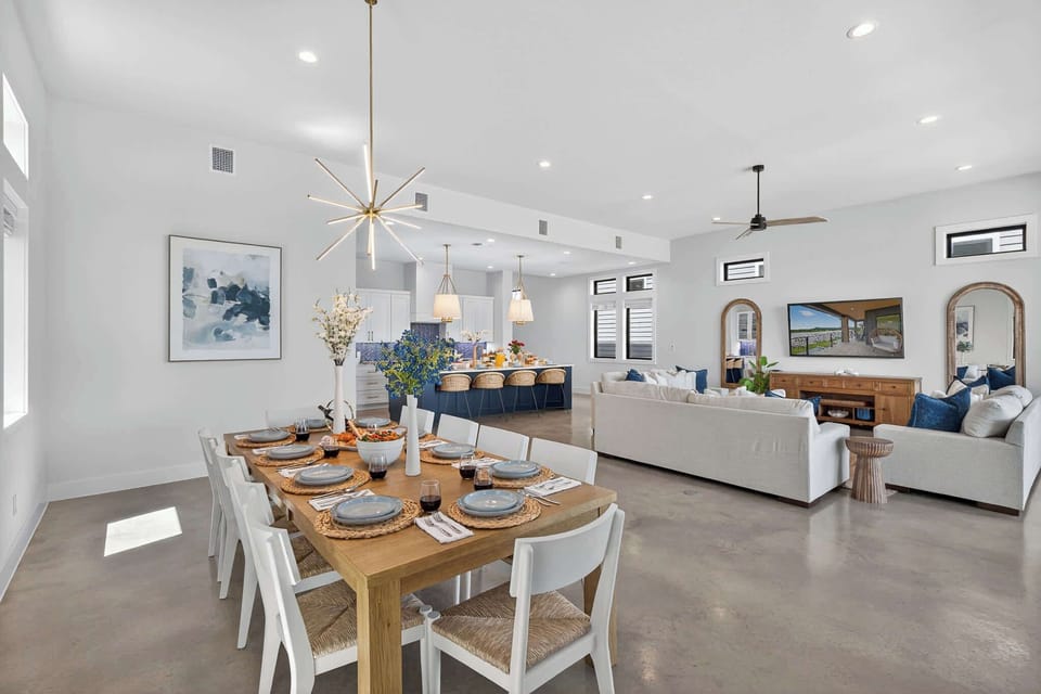 Dining Areas - Main Table