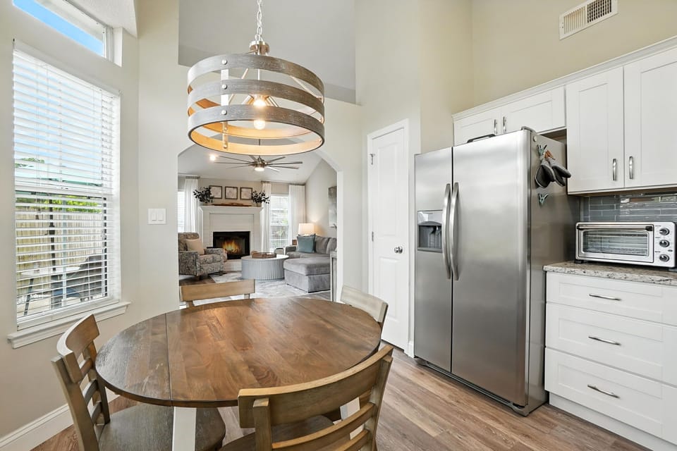 Fully Stocked Kitchen with Stove, Microwave, Refrigerator and Dishwasher