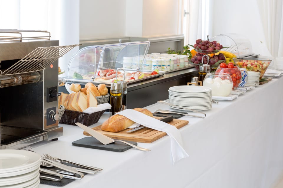 Free daily buffet breakfast