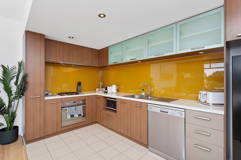 House | 1 bedroom, desk