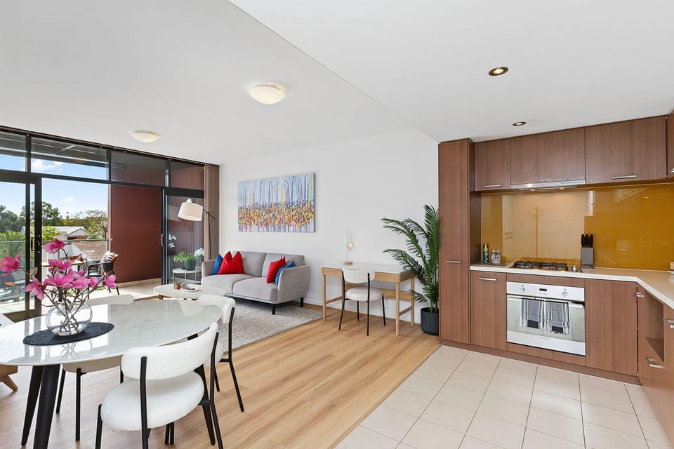 House | 1 bedroom, desk