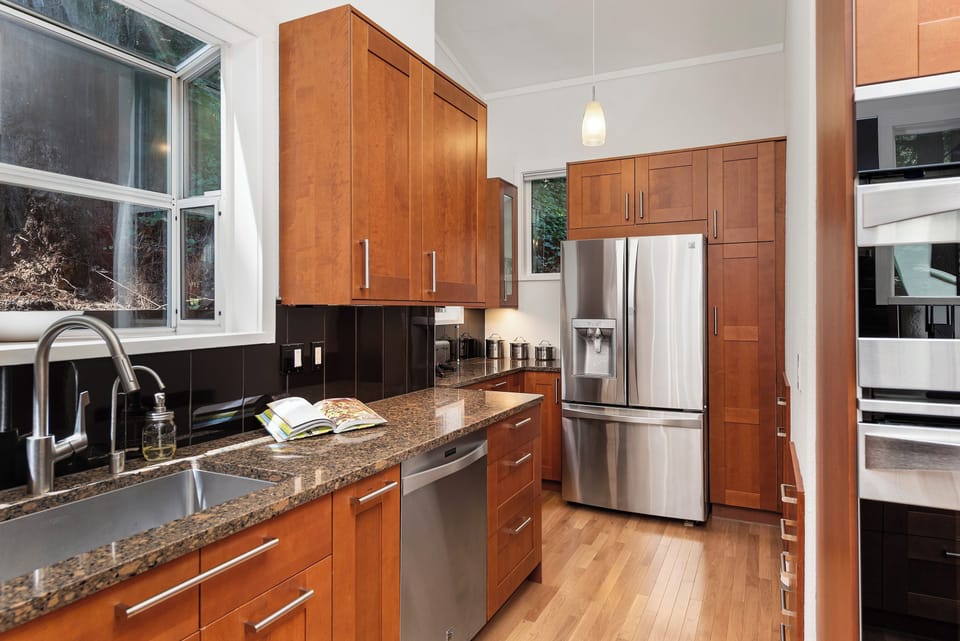 Stock up on groceries to cook your meals here! There's room for multiple chefs to direct and helpers to chop.