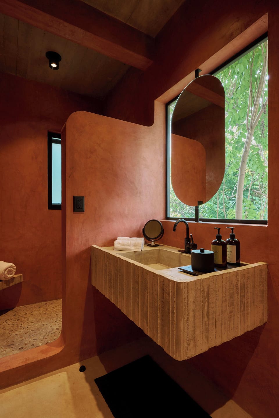 Standard Suite, 1 King Bed | Bathroom | Shower, towels, soap, shampoo