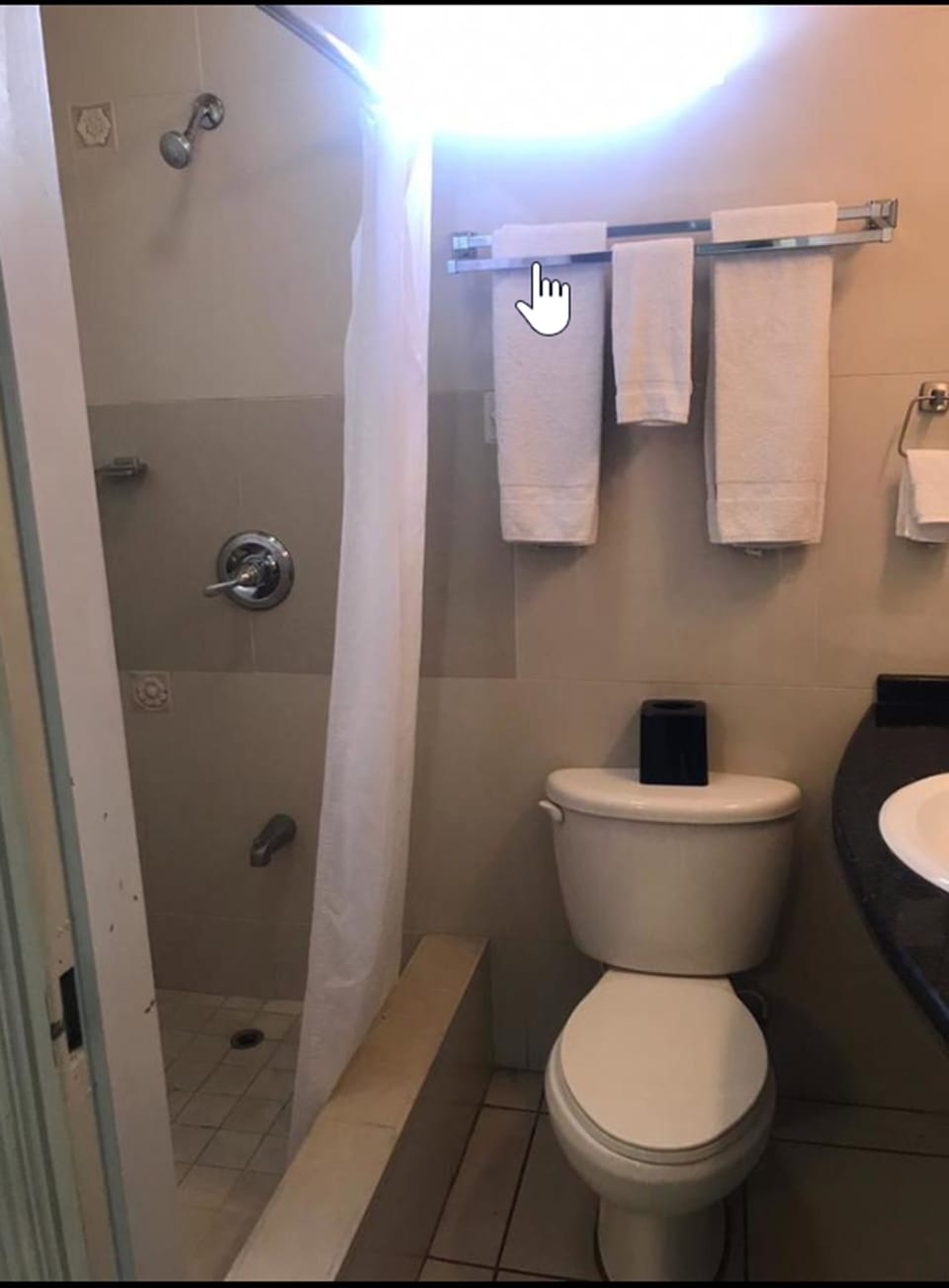 Iron/ironing board, WiFi (free), bed sheets