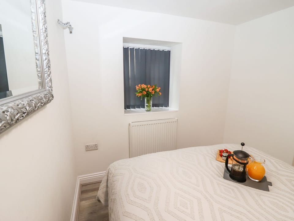 1 bedroom, individually decorated, individually furnished, free WiFi