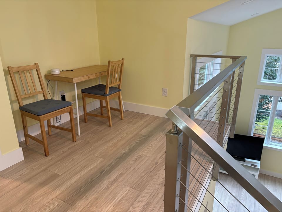 Upstairs landing with desk. 