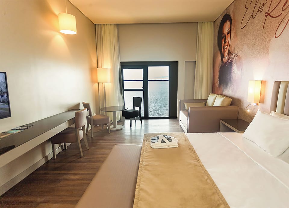 In-room safe, desk, blackout drapes, free WiFi
