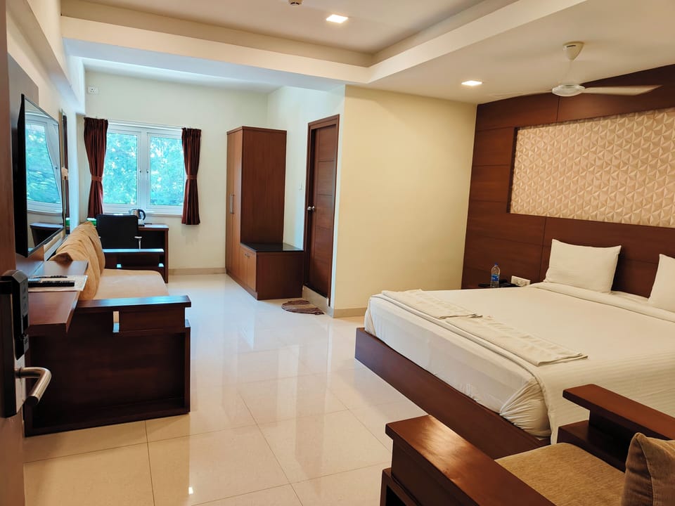 Executive Room, Non Smoking, Air conditioning | Premium bedding, laptop workspace, soundproofing, free WiFi