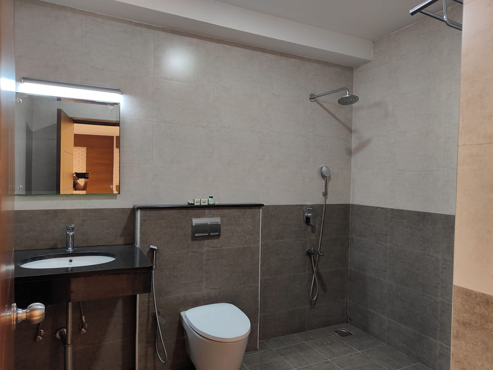 Executive Room, Non Smoking, Air conditioning | Bathroom