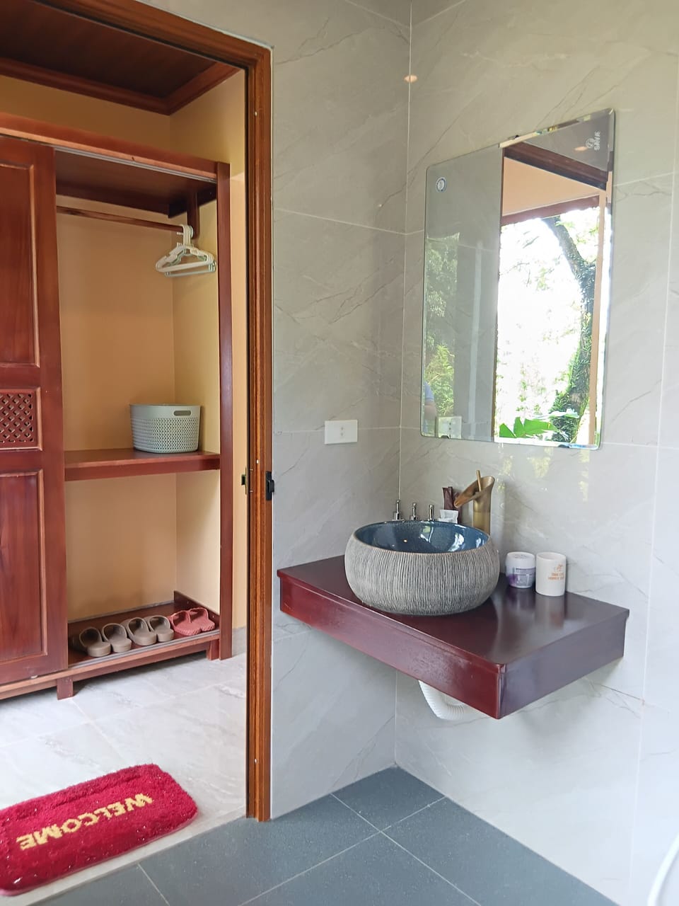 Standard Triple Room, Balcony, Mountain View | Bathroom | Hair dryer, slippers, towels, soap