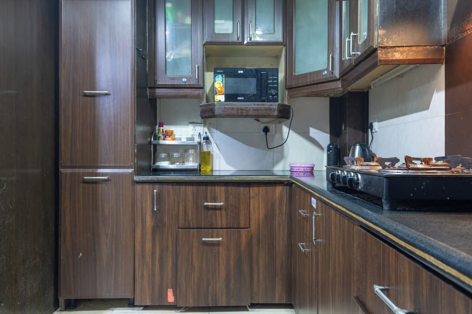Deluxe Apartment | Microwave