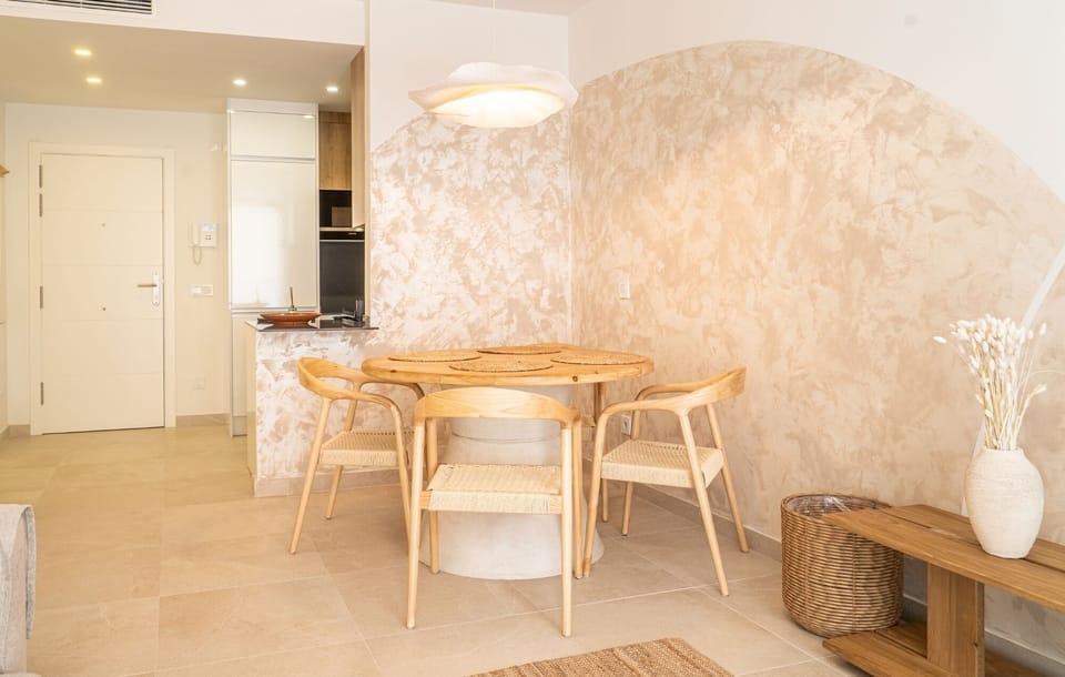 Living & dining area