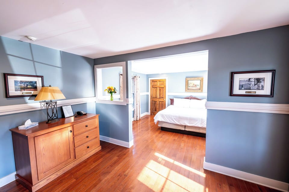 Settle in with extra space for luggage and easy movement.