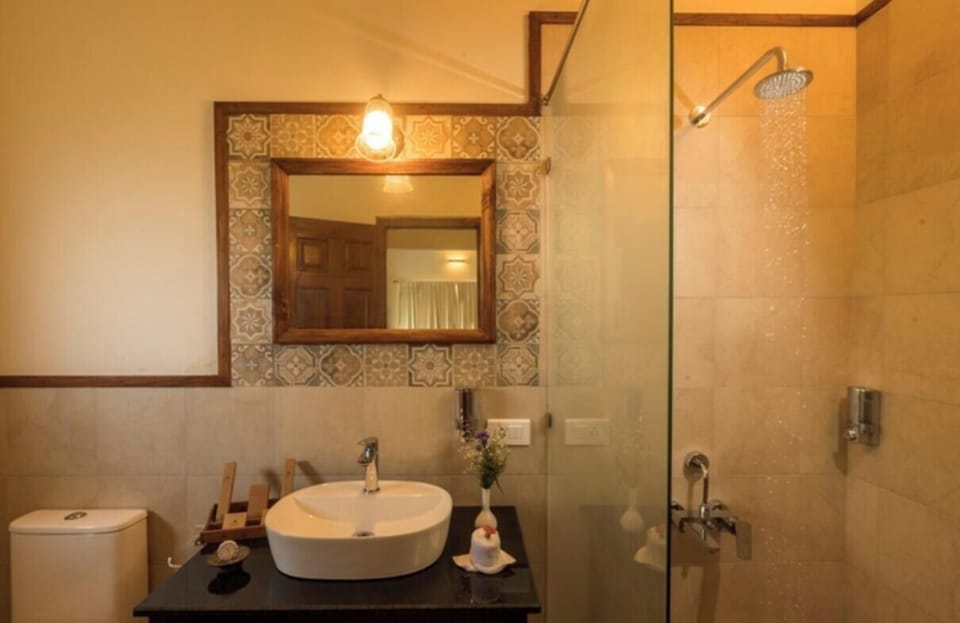 Bathroom sink