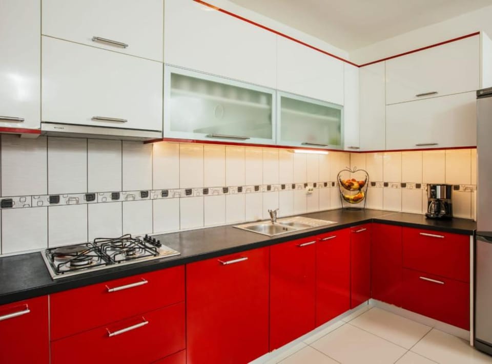 House (Four Bedroom Holiday Home with Swimmi) | Private kitchen | Fridge