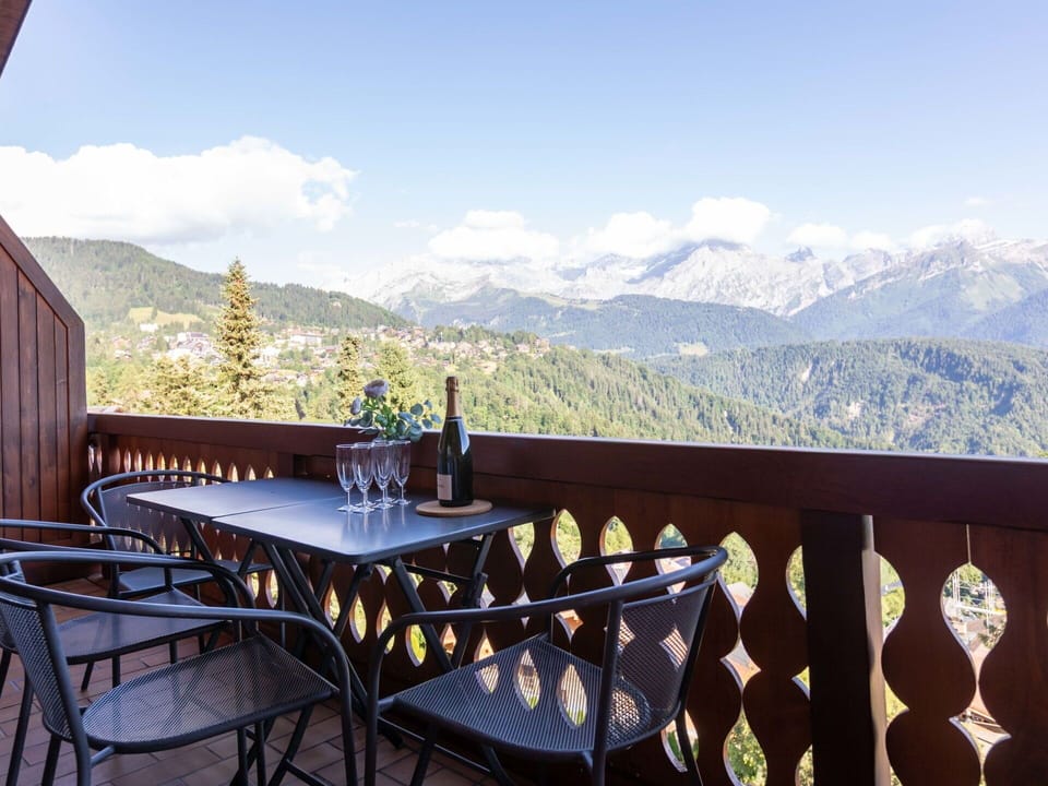 Mountainous Landforms, Mountain, Hill, Mountain Range, Highland, Hill Station, Ridge, Valley, Alps, Balcony
