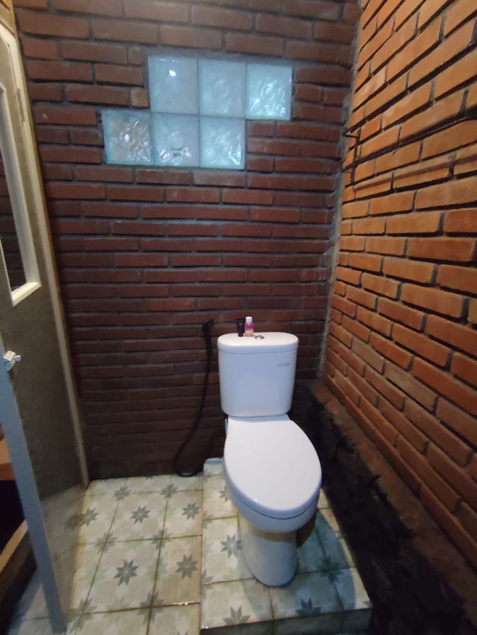 Villa | Bathroom | Slippers, towels