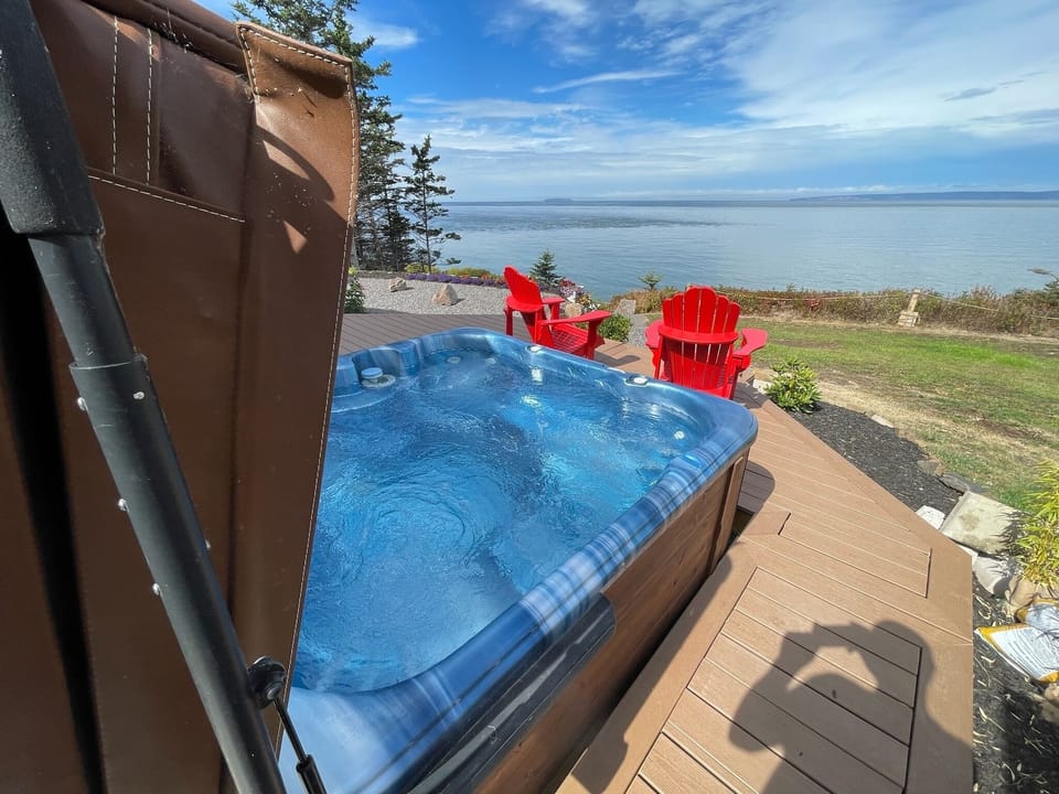 Hot tub