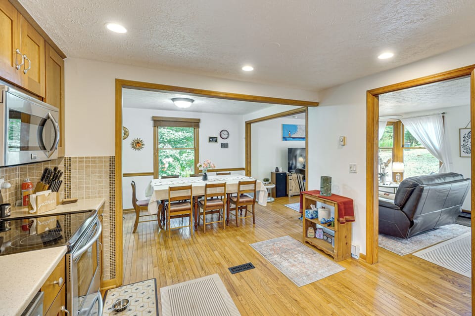 House (3 Bedrooms) | Interior