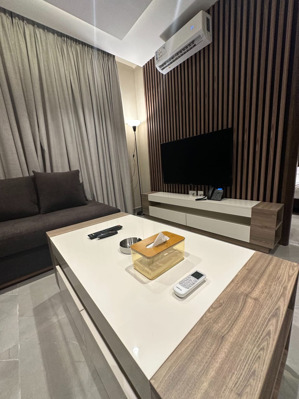 Apartment, 1 Bedroom, Accessible, Smoking | Living area