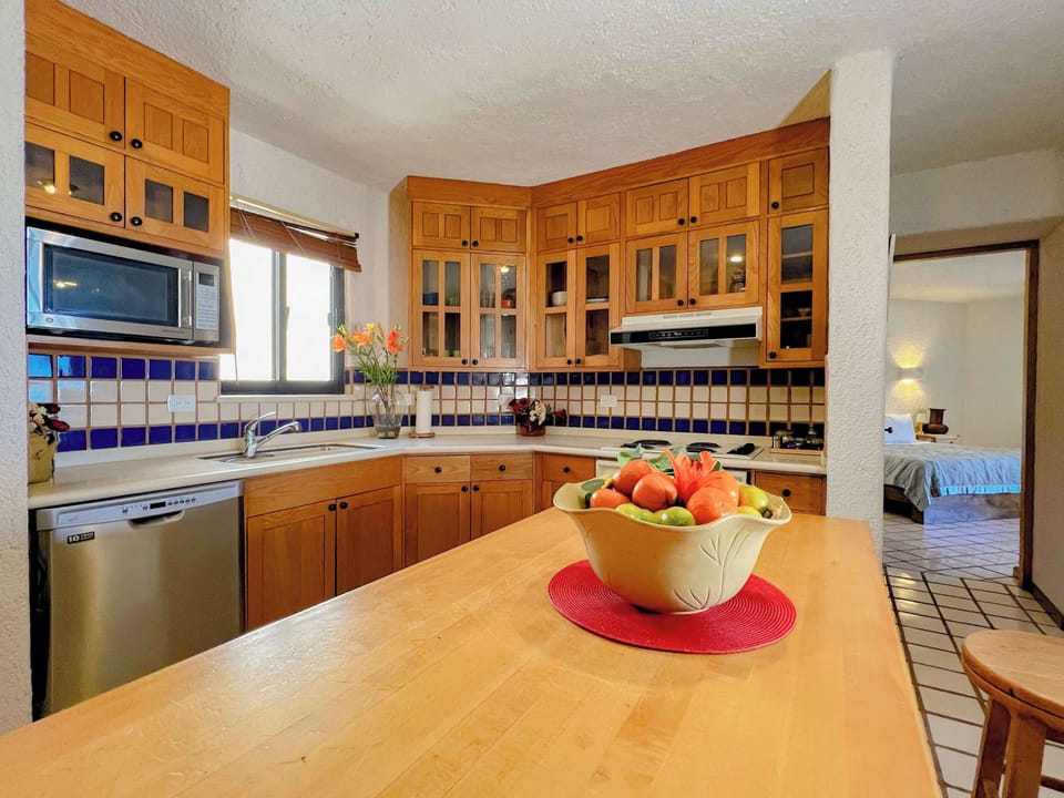 Cook up a storm! Dishwasher & all amenities included.
