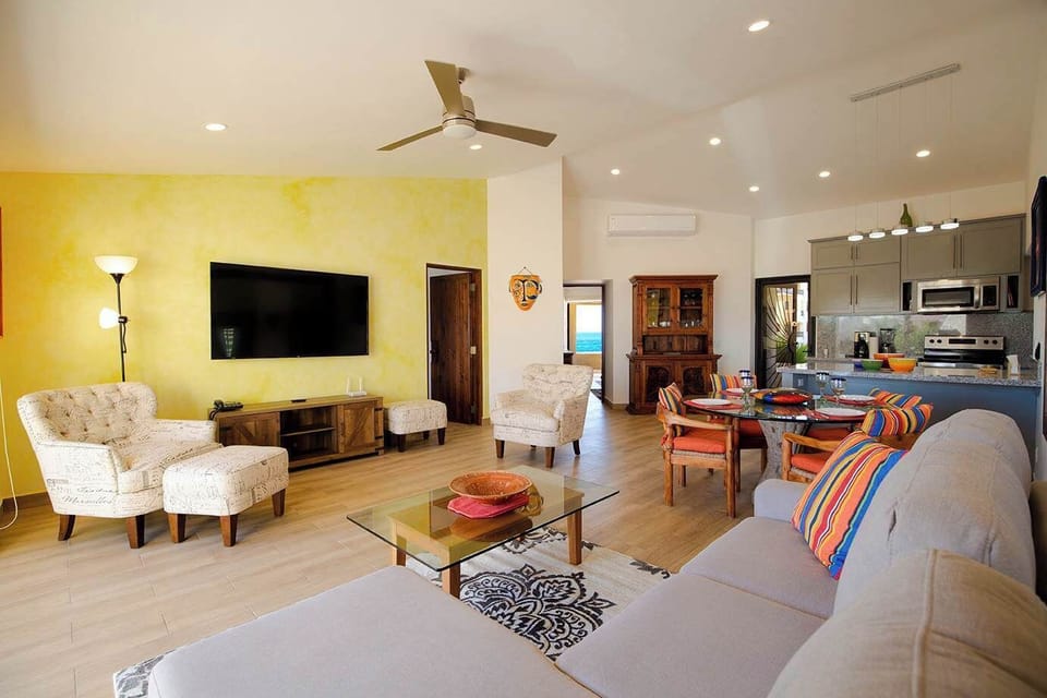 Bright and cheerful living space.