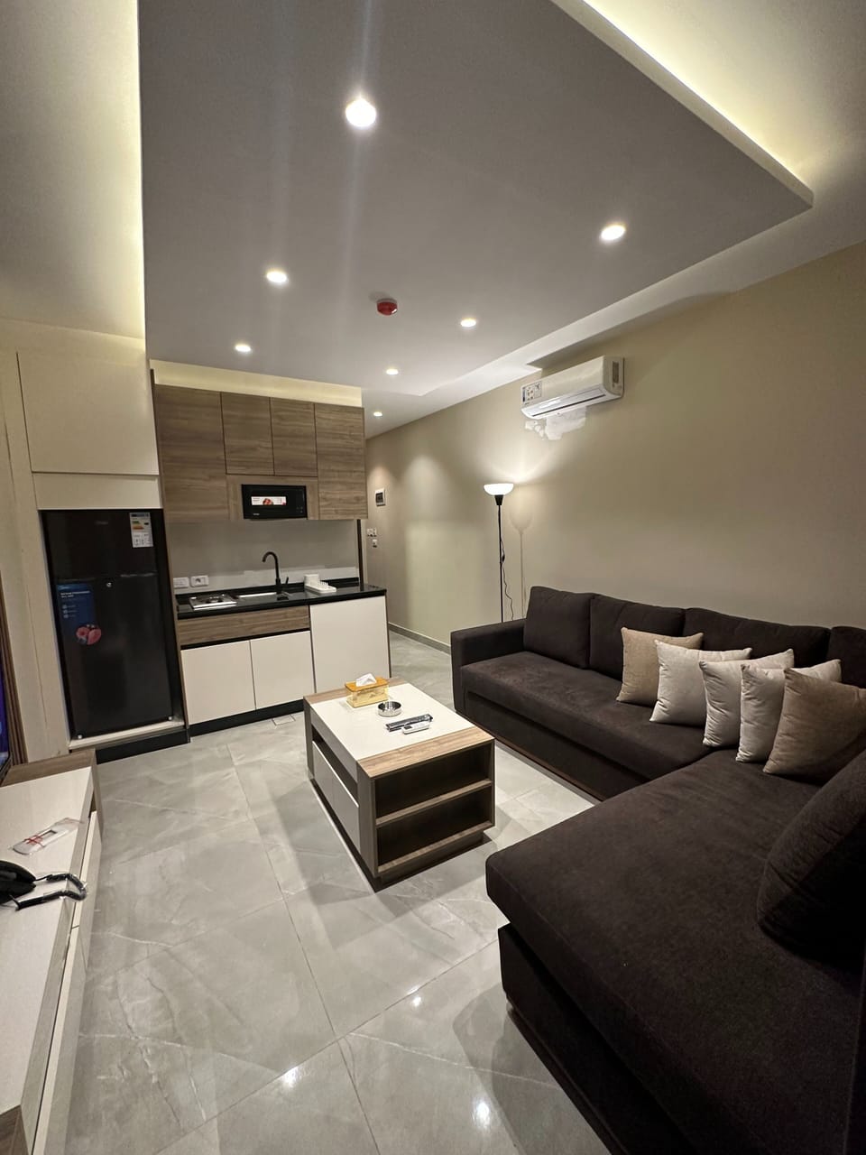 Apartment, 1 Bedroom, Accessible, Smoking | Living room