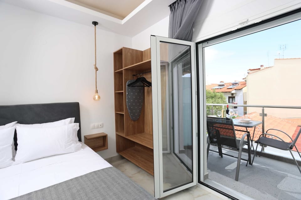 Deluxe Apartment, 1 Bedroom | In-room safe, iron/ironing board, free WiFi
