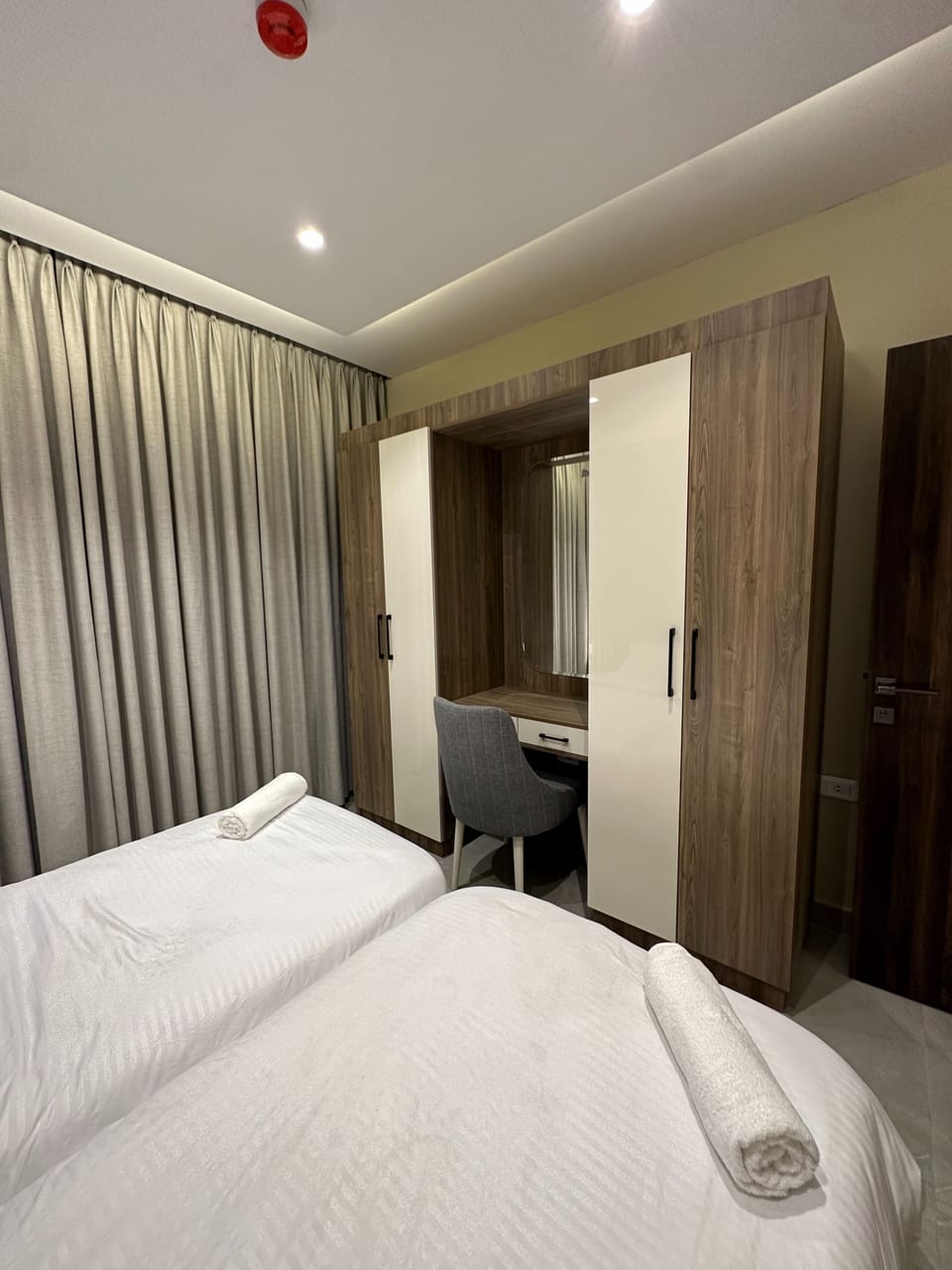 Apartment, 2 Bedrooms, Accessible, Smoking | 2 bedrooms