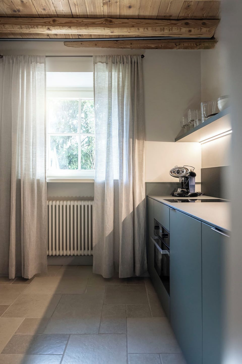 Studio Suite, Garden View | Private kitchen | Espresso maker, coffee/tea maker, electric kettle