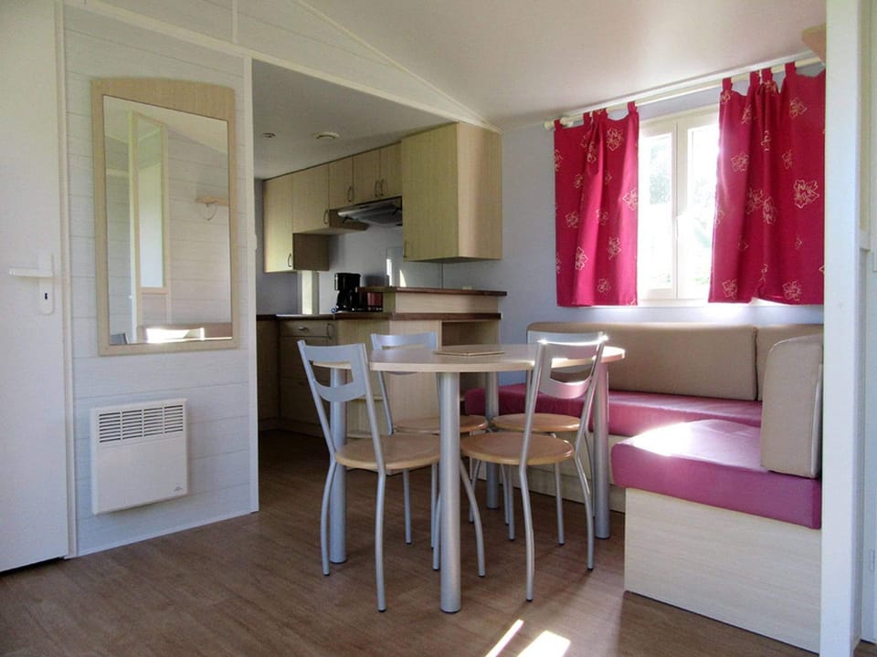 Mobile Home | Living room
