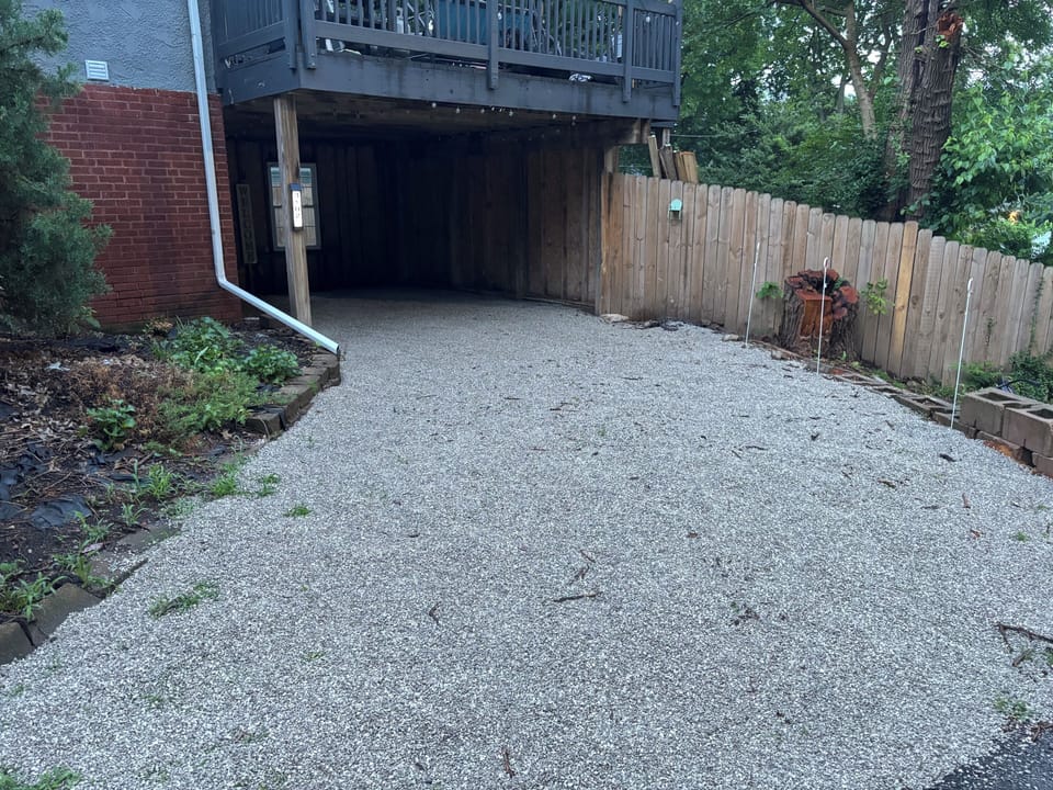 Private gravel drive entryway.