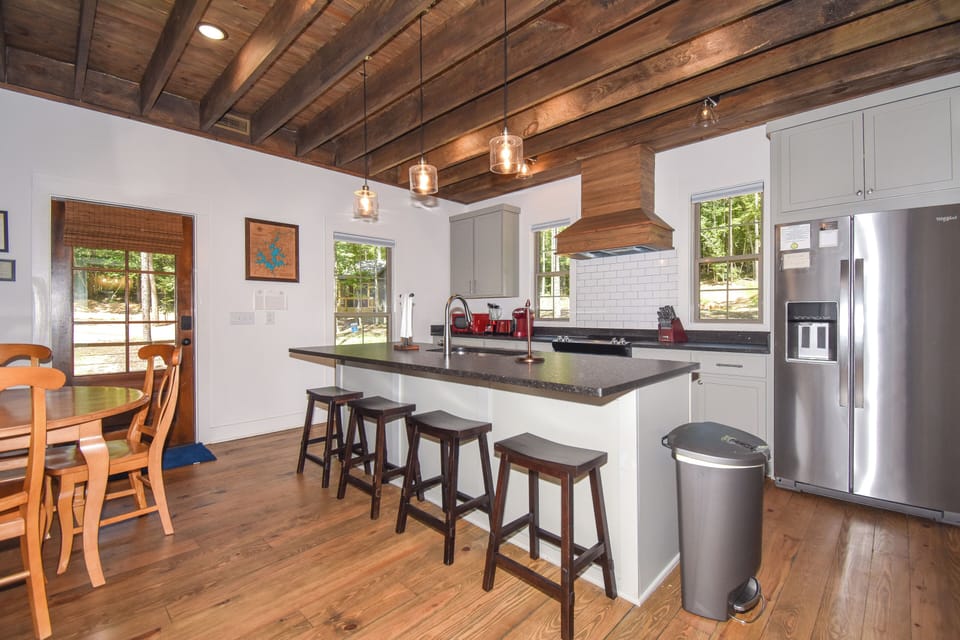 Front Entrance/ Kitchen