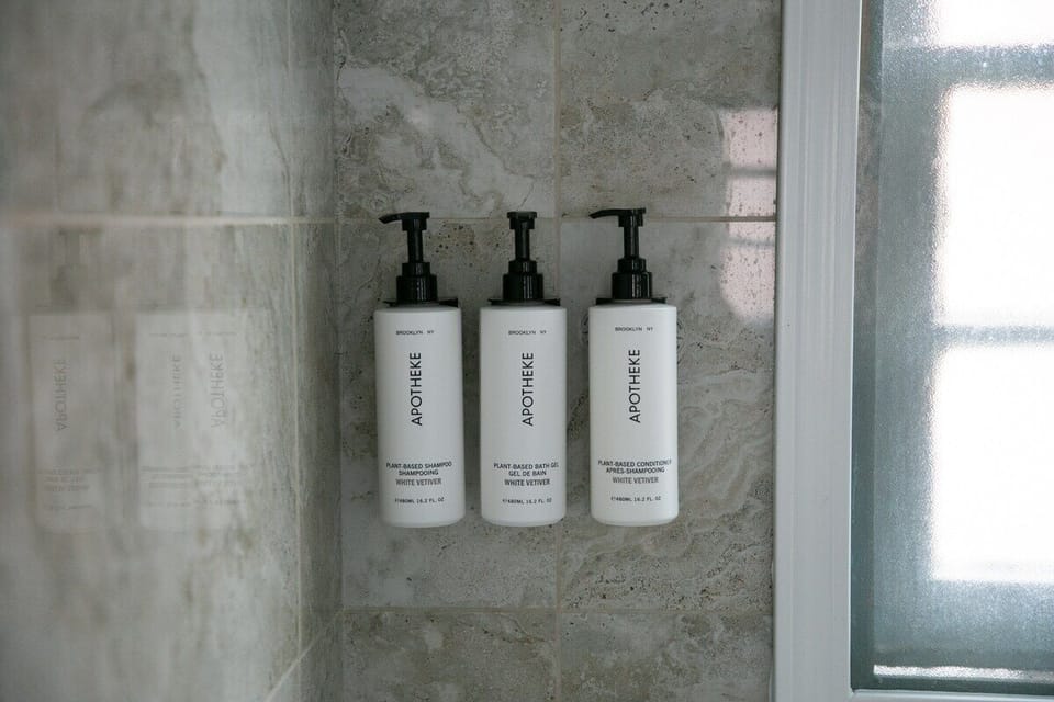 Bathroom amenities