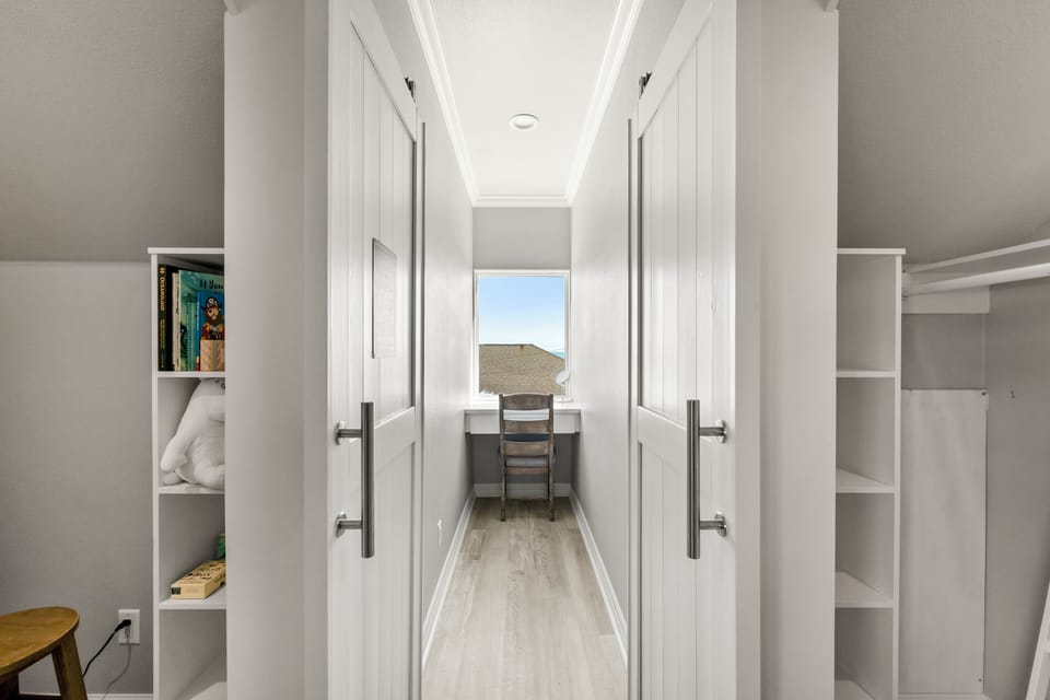 Dedicated work space in the bunk room that faces the coast