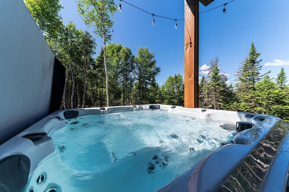 Soak in the sun, relax in the bubbles, your perfect summer evening.