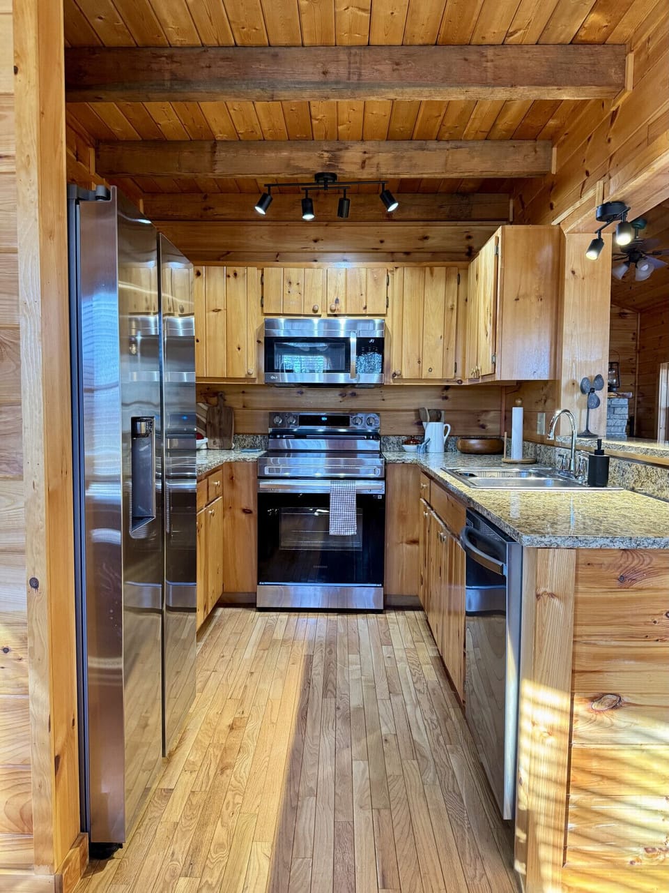 The Treehouse cabin rental Morganton GA