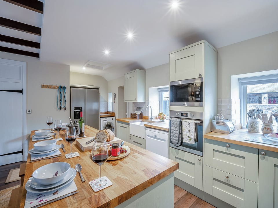 Kitchen/diner | The Old Cottage - Redstead Accomodation, Beadnell